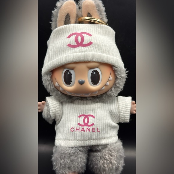 Labubu Outfit - Picture 2 of 2